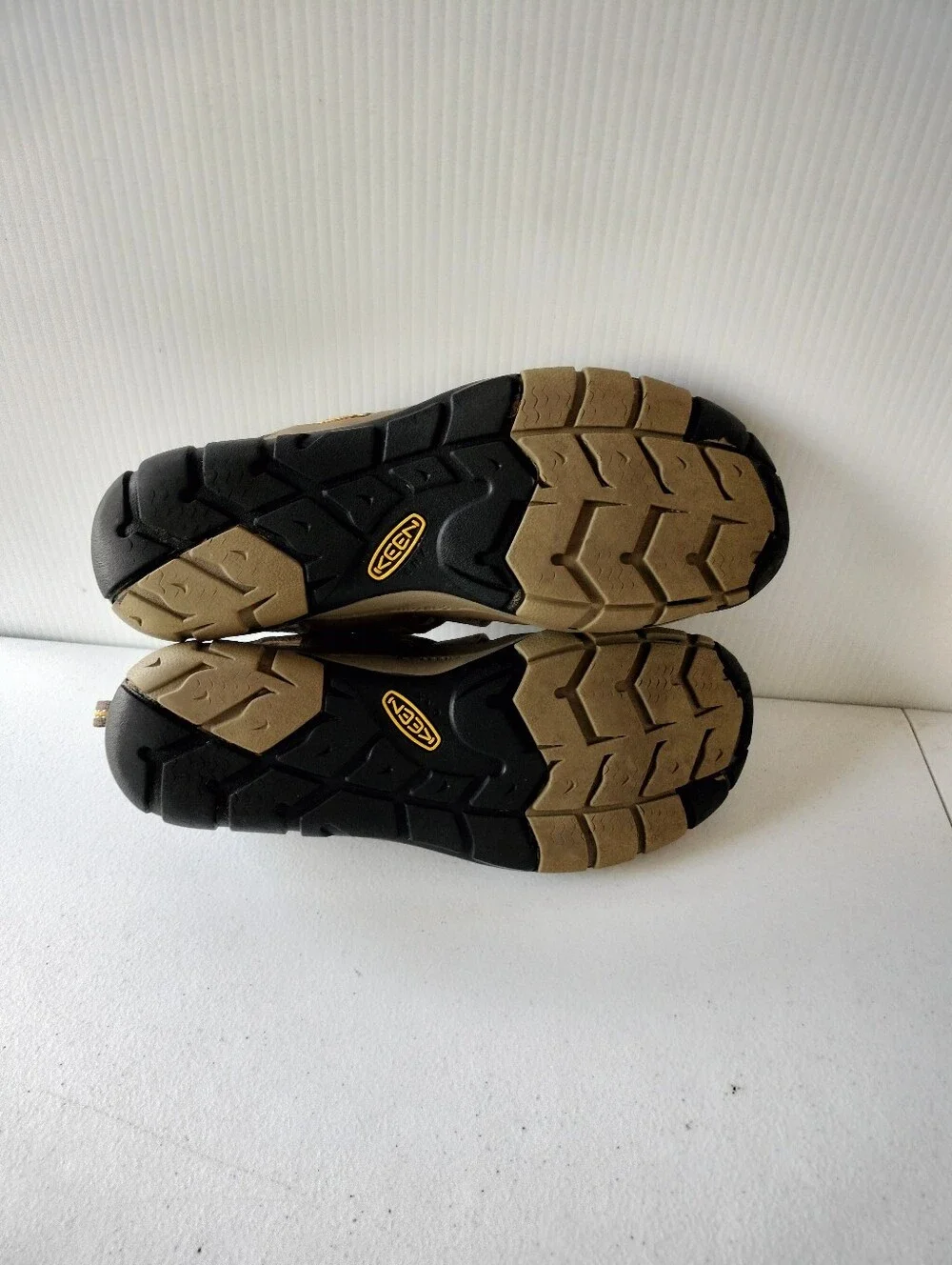 Keen Newport H2 Mens Tan Hiking Camping Trail Water Sandals Boating 11.5